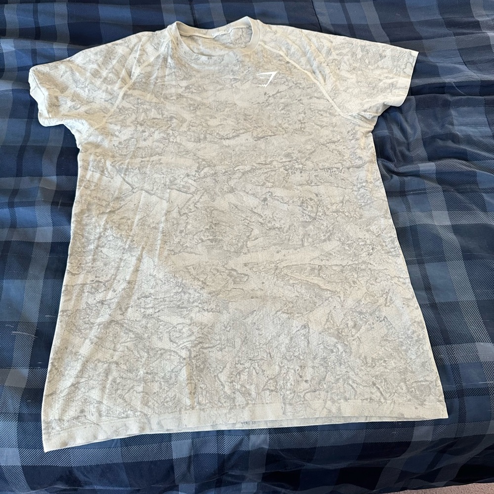 Men’s Gymshark Elemental Geo Layer size Medium